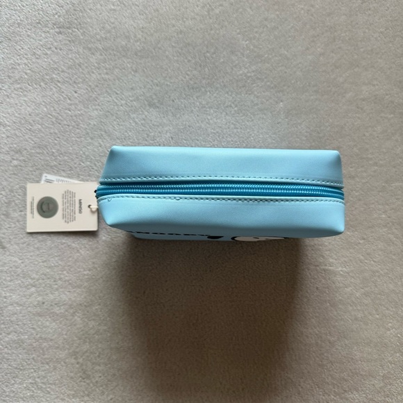 Miniso Snoopy Summer Travel Collection Cosmetic Bag - Picture 8 of 12